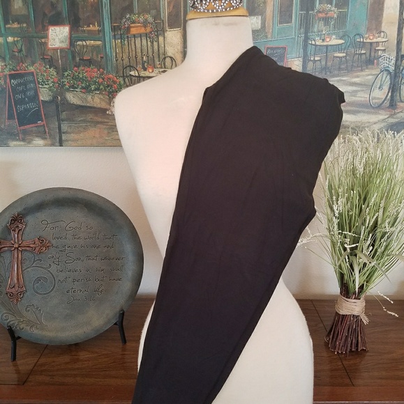 Solid black leggings - Picture 2 of 3